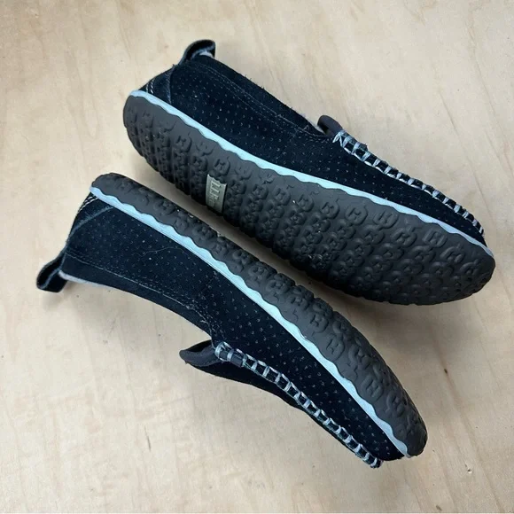 L.L. Bean Cozy Slip-On Loafers - Picture 9 of 12